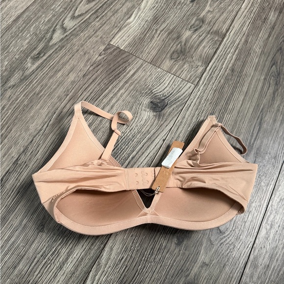 Skims bra - Picture 2 of 3